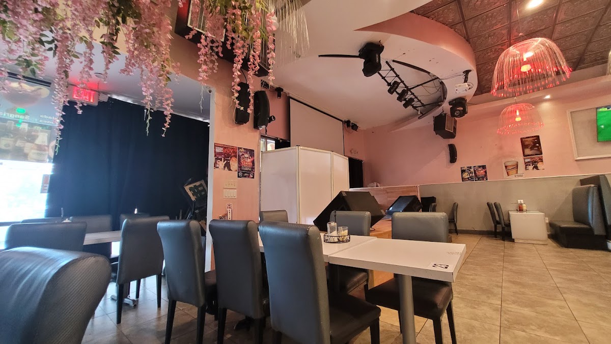 Pupusería & Restaurant El Águila